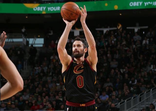 卫在传球和 卫在传球和