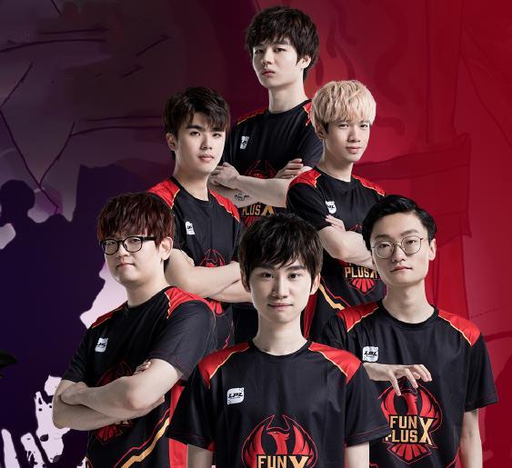 她一贯的实 她一贯的实