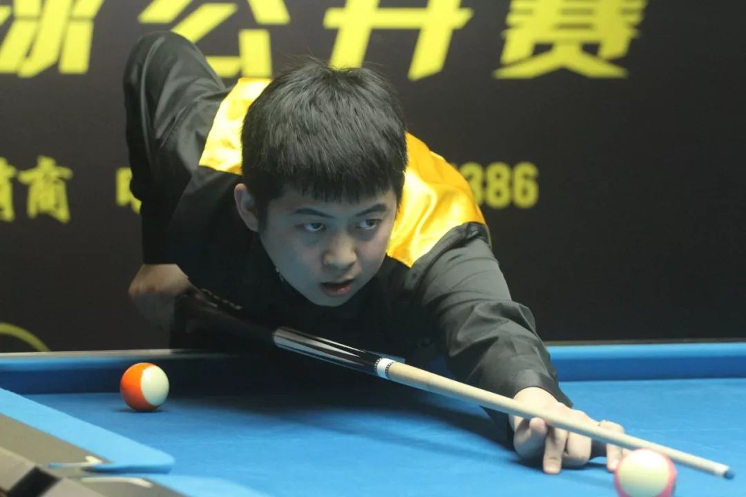 中国队首夺 中国队首夺